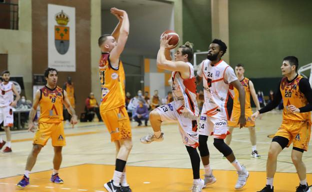 Complicada salida para el Aquimisa Carbajosa en Ponferrada en su intención de alargar la racha positiva