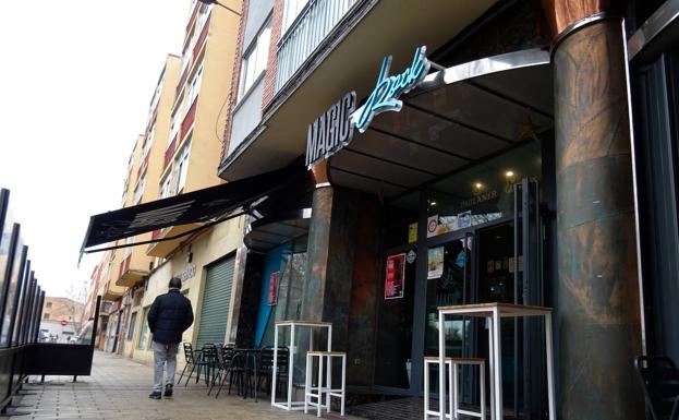 La Policía atribuye las heridas de un joven en Valladolid al lanzamiento de un vaso que se le clavó en el tórax