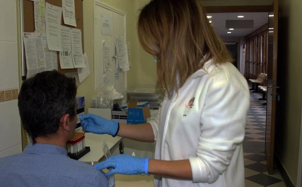 Los contagios confirmados en Segovia bajan de la barrera del 9% de los test realizados