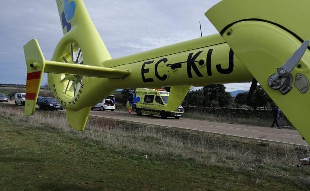 Trasladado en helicóptero un ciclista herido grave cuando circulaba con otro en una carretera de Fuenteguinaldo