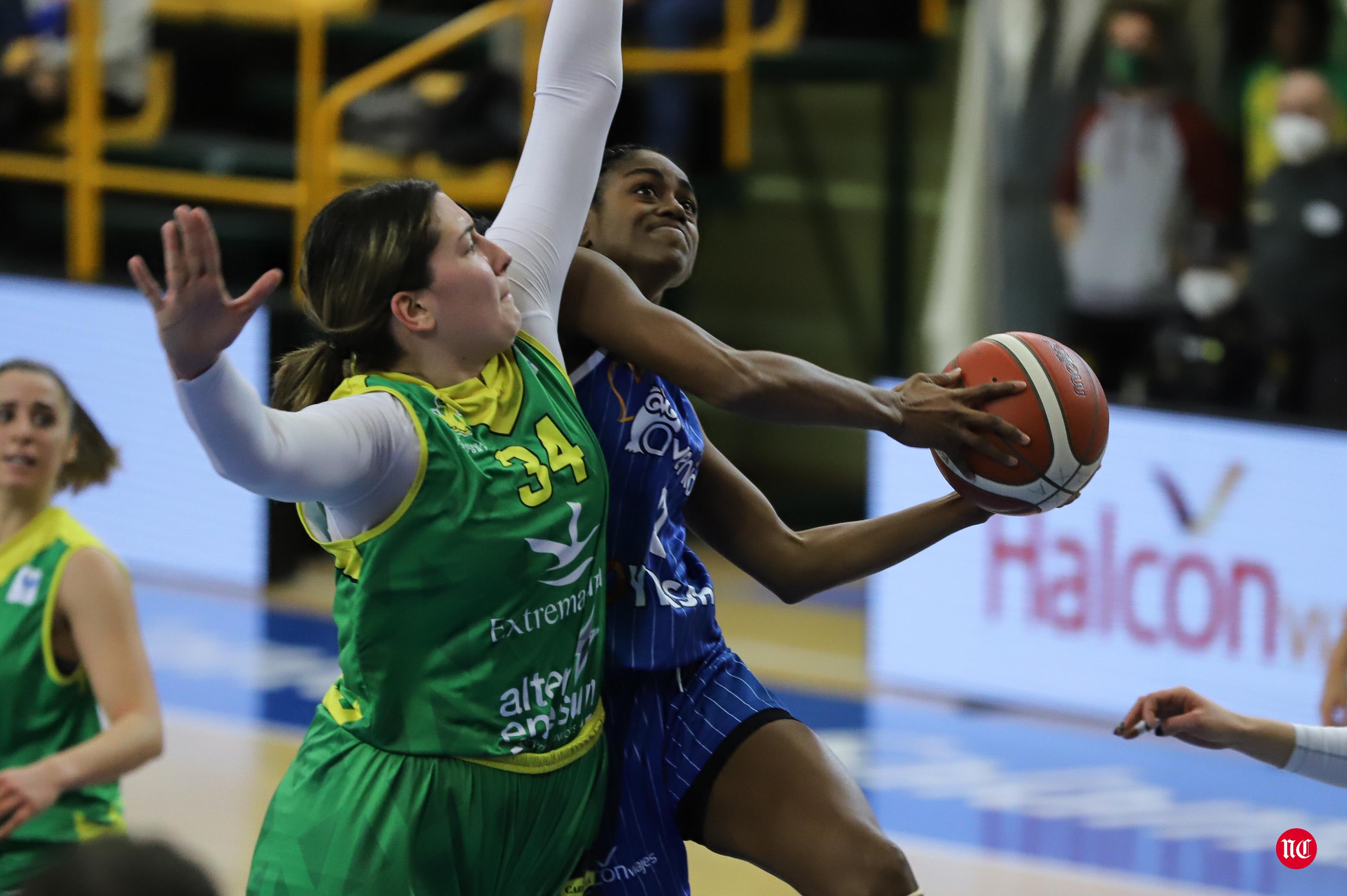 El CB Avenida pasa por encima del CB Al﻿ Qázeres (92-50)