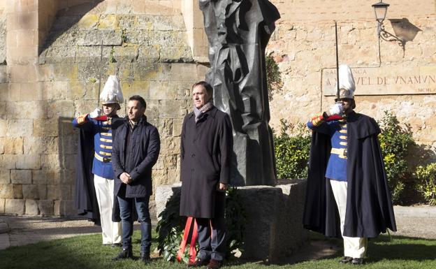 La tradicional ofrenda a Unamuno se celebrará con aforo limitado y con todas las medidas de seguridad