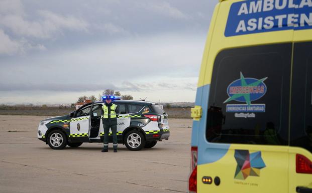 Herida grave una camionera al volcar su trailer en la localidad leonesa de Valderrey