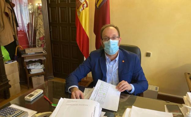 El alcalde de Ciudad Rodrigo dice que se ha «doctorado en la vida» en un año marcado por la covid