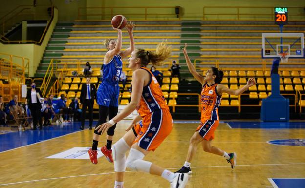 Avenida, camino de ser el mejor triplista desde 6,75