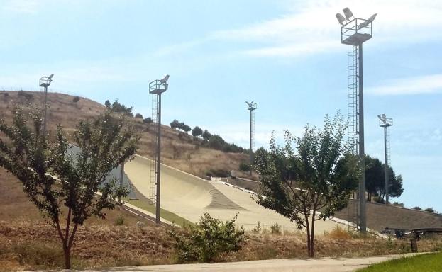 El presidente de la Diputación apunta que el momento actual es difícil para un proyecto como Meseta Sport