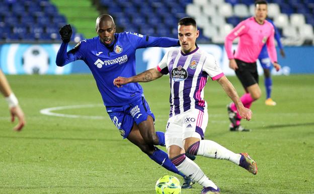 El Real Valladolid asalta el Coliseum y sale de la zona de descenso