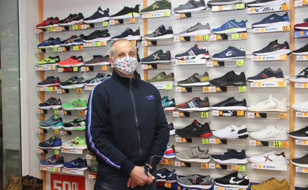 El comercio de Cuéllar gana músculo: «Los clientes se han concienciado de que esto lo podemos sacar adelante»
