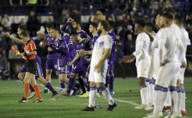 El Real Valladolid juega hoy la segunda eliminatoria de Copa ante un rival al que le preocupa más la Liga