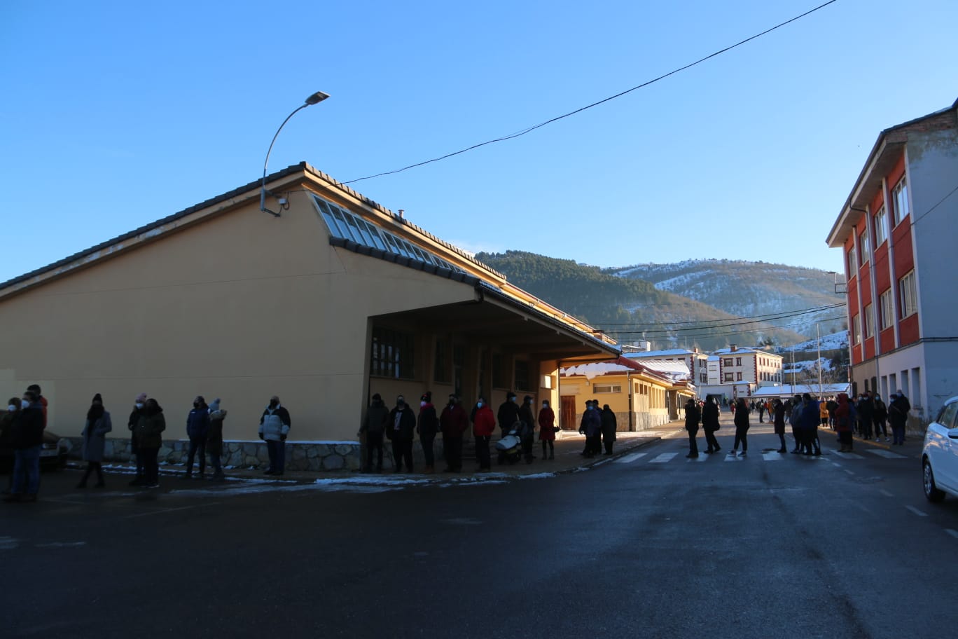 Los leoneses de Cistierna se someten al cribado masivo