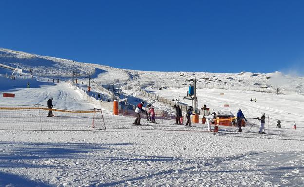 La estación de La Covatilla inaugura la temporada con tres pistas abiertas y buenas expectativas