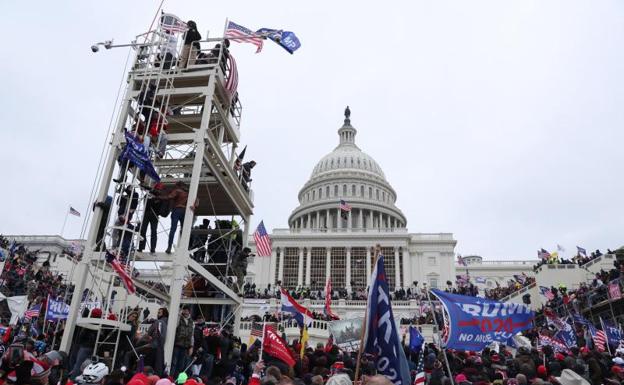 El mundo asiste estupefacto a la situación en EE UU