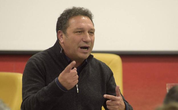 Eusebio Sacristán sale del coma inducido al que estaba sometido