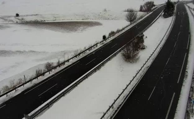 El protocolo de acción rápida permite atender a 150 camioneros en Arévalo y a los pasajeros de un autobús en Soria