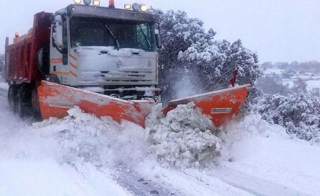 Herido el conductor de una quitanieves en la A-62, a la altura de Simancas