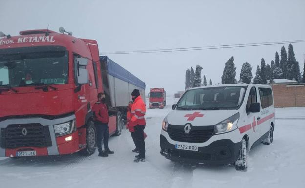 Cruz Roja refuerza sus operativos de emergencia ante el frío y la nieve