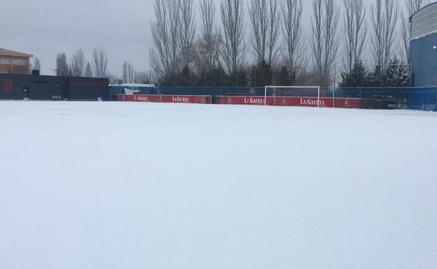 Aplazado por la nieve el derbi de Tercera entre la UD Santa Marta y el Salamanca UDS B