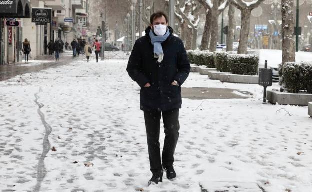 Puente cuestiona que la Junta mantenga este lunes las clases en Valladolid, pero no en Arroyo o Laguna