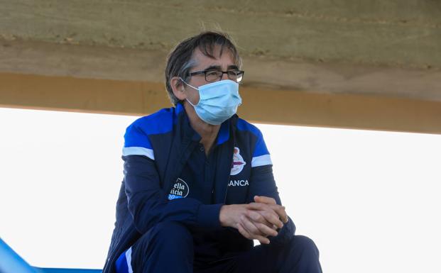 El Deportivo de La Coruña destituye a Fernando Vázquez antes de medirse al Salamanca UDS este domingo