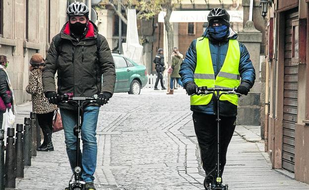 Los patinetes eléctricos no podrán circular por las aceras en Segovia