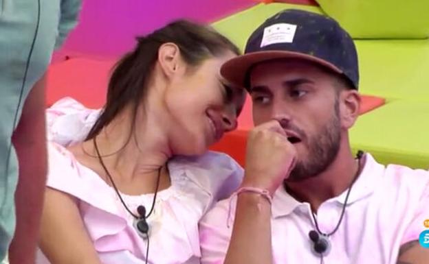 Adara Molinero se declara a Rodri Fuertes