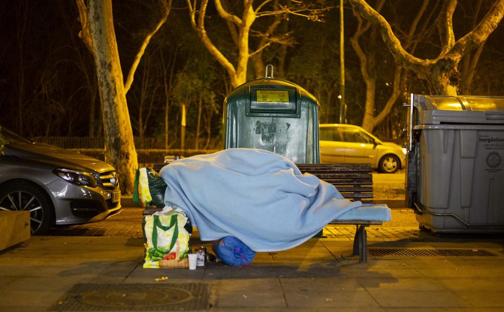 Dormir en la calle en plena ola de frío en Valladolid