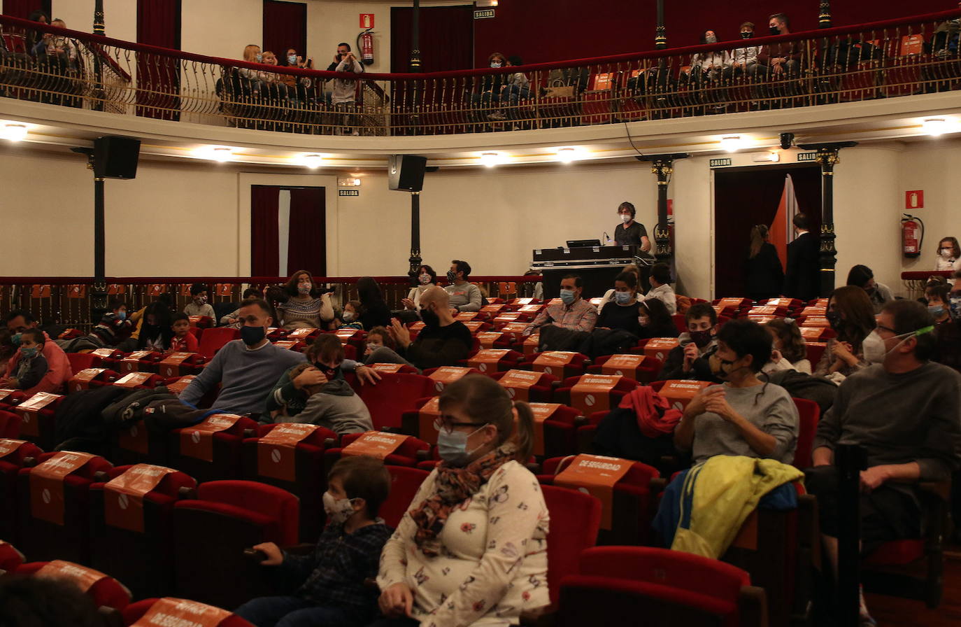 El teatro Juan Bravo adelanta su programación a las seis de la tarde para cumplir el toque de queda