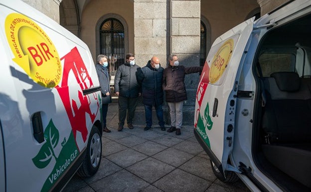 Las Brigadas de Intervención Rápida para reparar elementos dañados de la ciudad de Ávila
