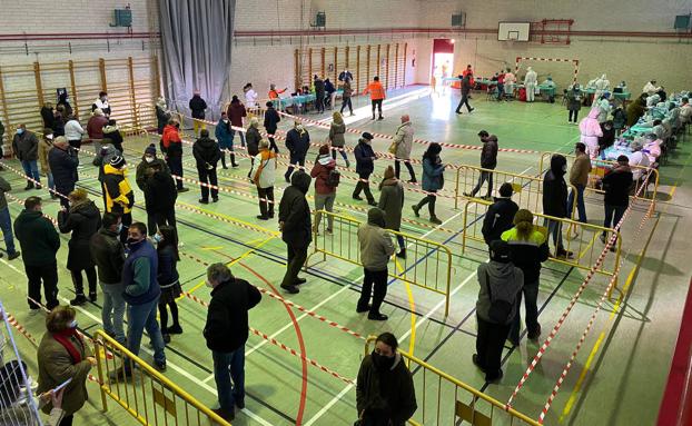 El cribado de Serrada avanza a buen ritmo, con 350 test realizados desde las 9:00 horas