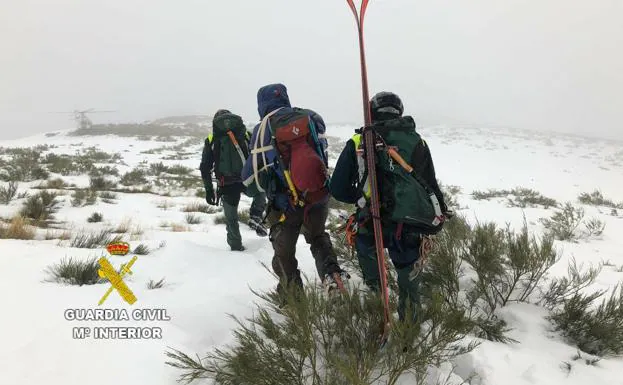 Rescatan en helicóptero a un montañero herido en Millaró de la Tercia mientras realizaba esquí de fondo