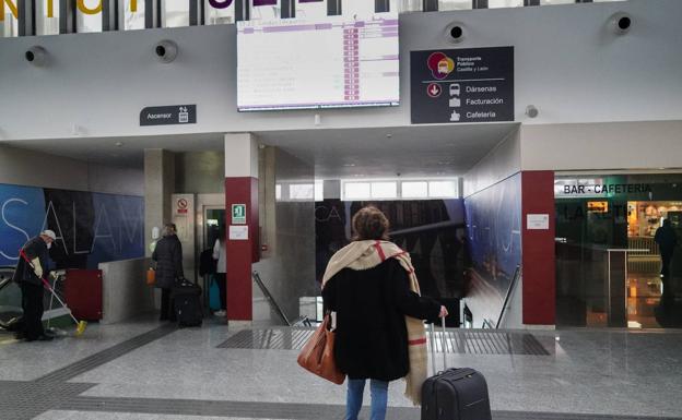 La Junta restablece los horarios previos en la línea de Salamanca y Fuentesaúco