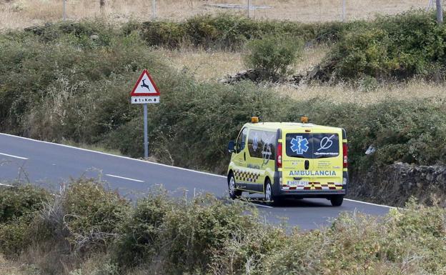 Herida una mujer tras la colisión entre dos turismos en la N-501 en Pelabravo