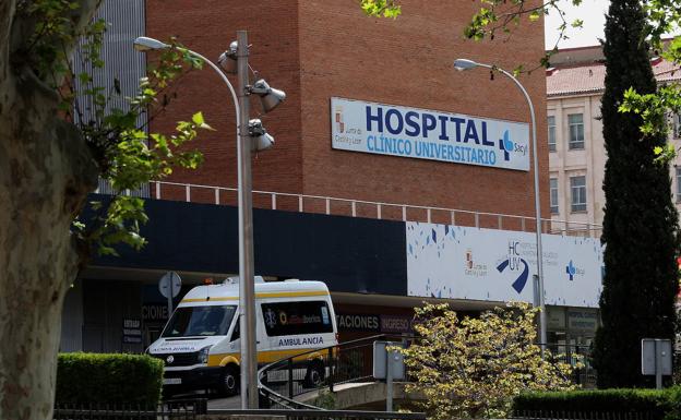 Trasladado al Clínico de Valladolid tras caer del tejado de su vivienda en Castrillo de Duero