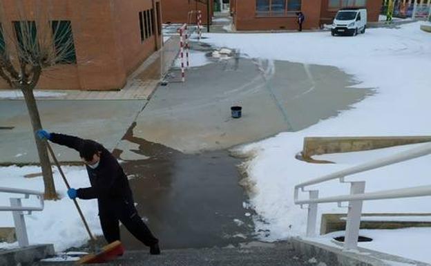 Más de 250 horas de trabajo para hacer frente al temporal 'Filomena' en Carbajosa de la Sagrada