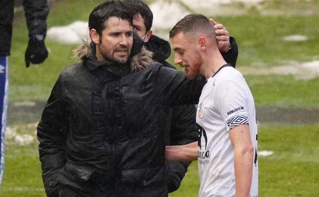 El Coruxo deja al Salamanca UDS pendiente de un milagro en la primera derrota con Lolo Escobar (1-0)