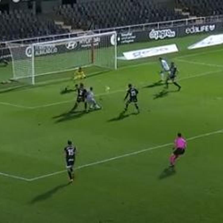 Vídeo: El Mirandés mira hacia arriba y mete en problemas al Cartagena