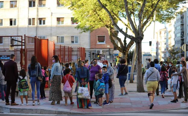 Los sindicatos critican la propuesta de plantilla «economicista» de Educación para el próximo curso en Salamanca