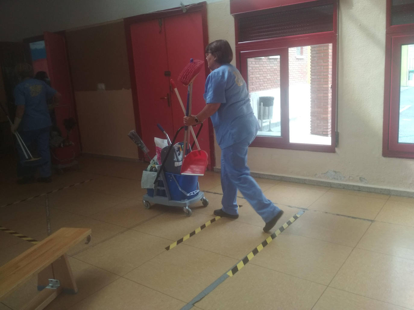 El pleno de Cuéllar insta a la Junta a financiar íntegramente los gastos de limpieza en los colegios