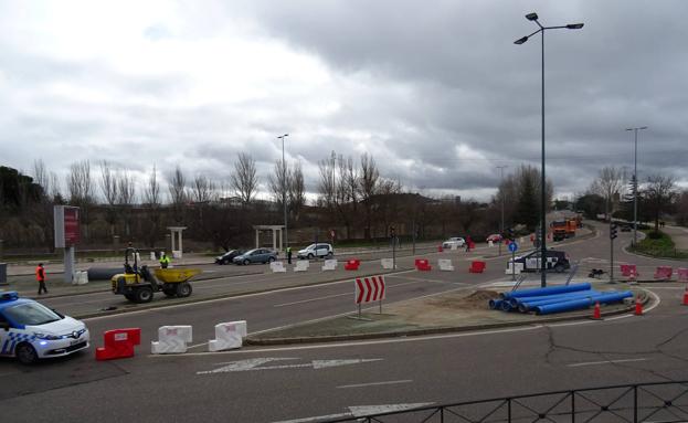 Una rotonda regulará el tráfico hasta abril entre la avenida de Segovia y el paseo de Juan Carlos I de Valladolid