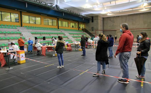 Segovia contiene la tercera ola, con la mitad de nuevos positivos que hace una semana y menos brotes