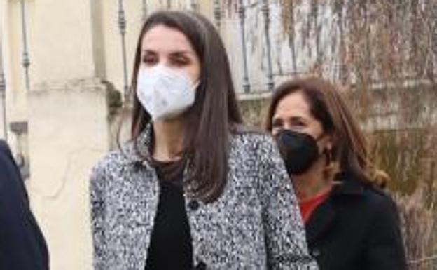 La Reina Letizia presume de canas