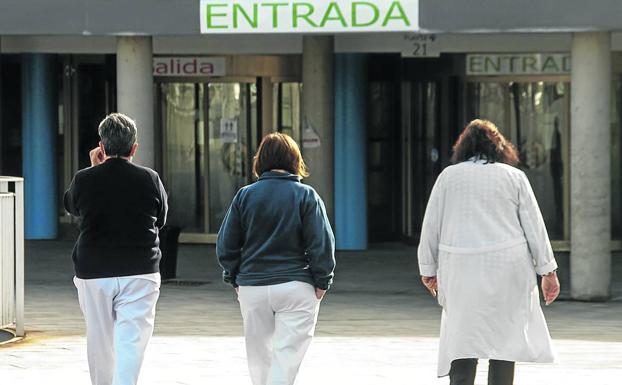 El virus eclipsa el déficit real de sanitarios en Segovia: 150 enfermeras y 30 médicos en Primaria