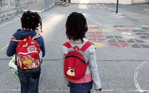 Educación mantiene 160 aulas en cuarentena, catorce más que el miércoles