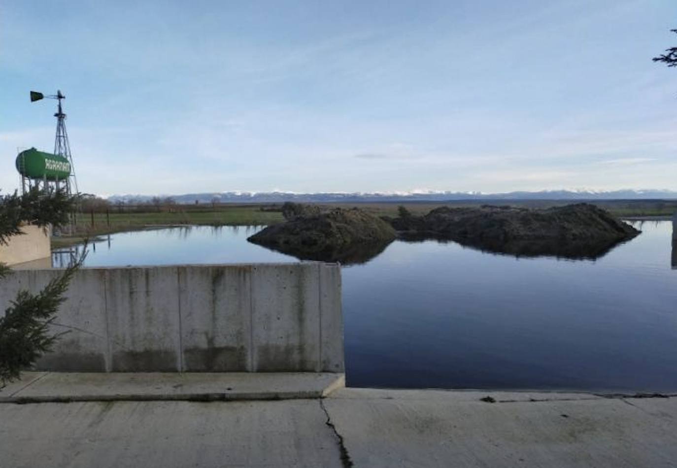 'No Más Mierda' denuncia la contaminación de la planta de Fuentepelayo por las inundaciones