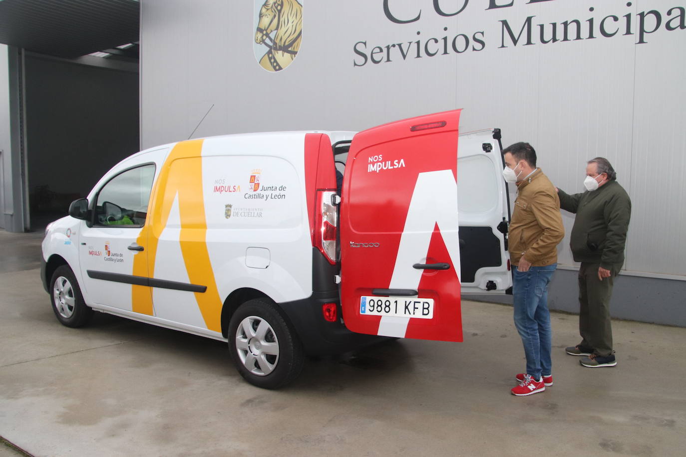 El Ayuntamiento adquiere la primera furgoneta eléctrica para el área de servicios municipales