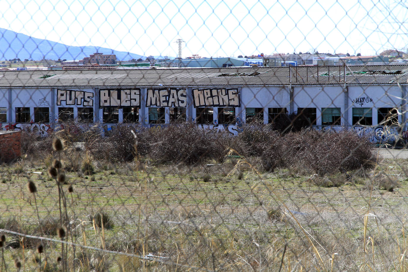 La Policía Nacional disuelve una barbacoa con 30 personas que alegaron estar tomando el sol