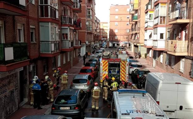 Trasladado al hospital un hombre de 40 años tras un incendio en su cocina en Valladolid