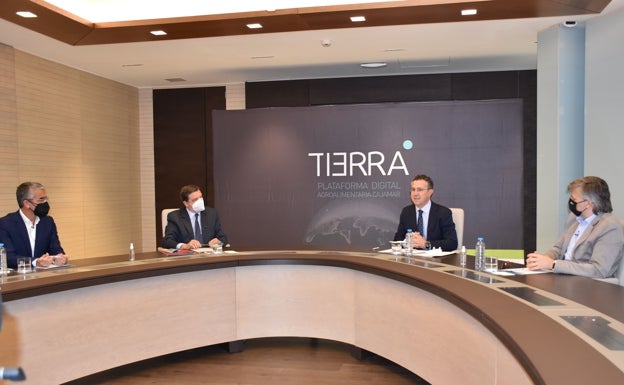 Cajamar impulsa 'Plataforma Tierra' para digitalizar el sector agroalimentario