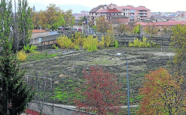 «Fracasa la gestión municipal, no el proyecto», dice el promotor de las pistas de pádel del colegio Claret
