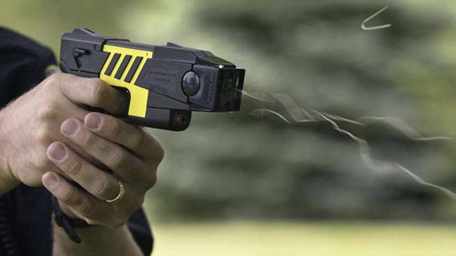 La Policía Local de Aguilar remite un informe sobre sus dos pistolas Taser a Amnistía Internacional